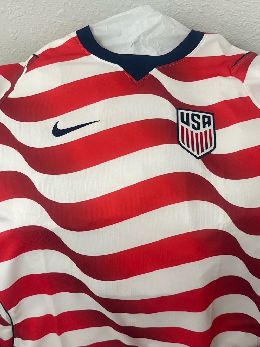 Nike USA mens Red & White Wave Soccer Jersey NWT